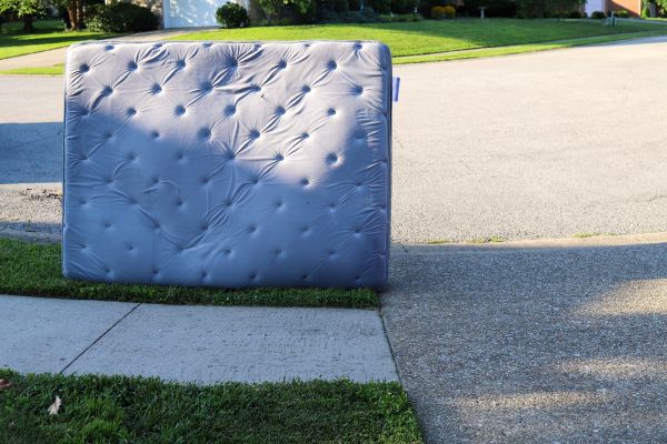 Mattress Removal Service in Suwanee